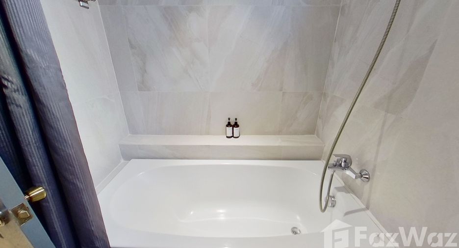 For rent 2 bedrooms apartment in Watthana, Bangkok