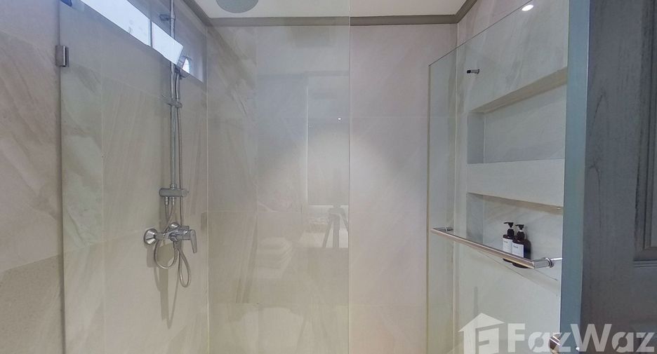 For rent 2 bedrooms apartment in Watthana, Bangkok