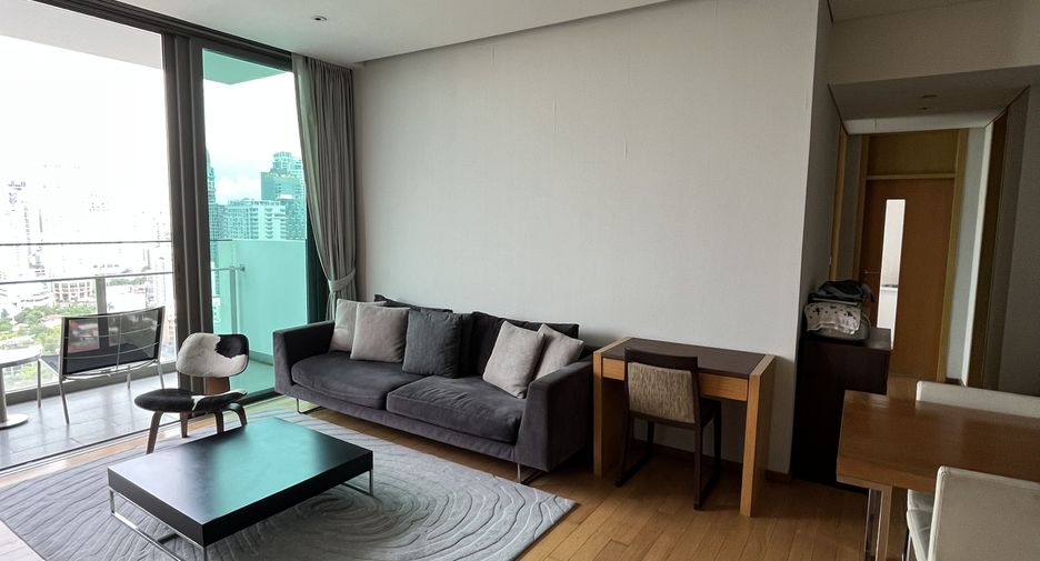 For rent 2 bedrooms condo in Khlong Toei, Bangkok