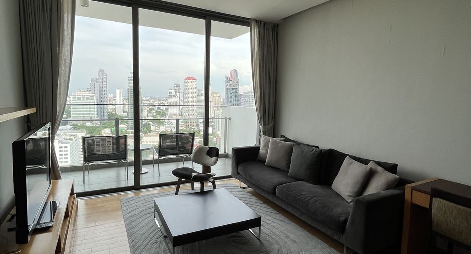 For rent 2 bedrooms condo in Khlong Toei, Bangkok