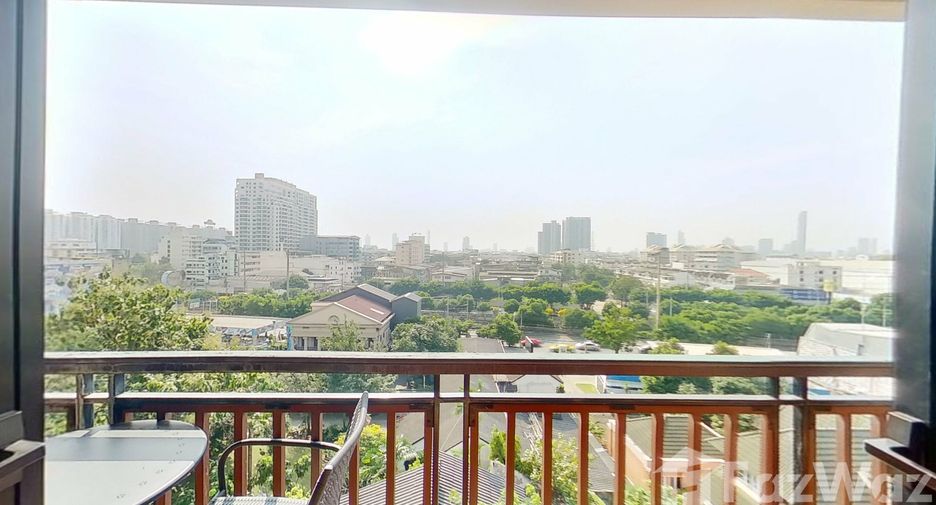 For rent 3 bedrooms condo in Yan Nawa, Bangkok