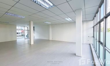 For rent office in Khlong Toei, Bangkok