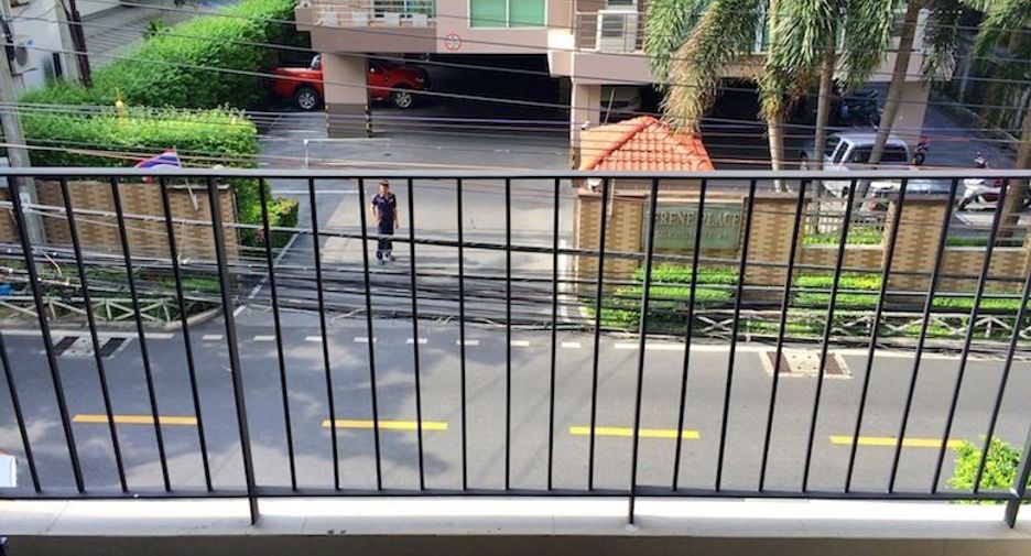 For rent 3 bedrooms condo in Khlong Toei, Bangkok