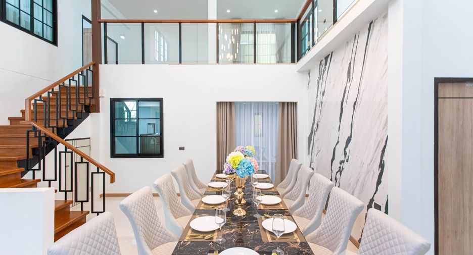 Casa en alquiler de 5 habitaciones en Chatuchak, Bangkok