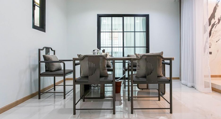 Casa en alquiler de 5 habitaciones en Chatuchak, Bangkok
