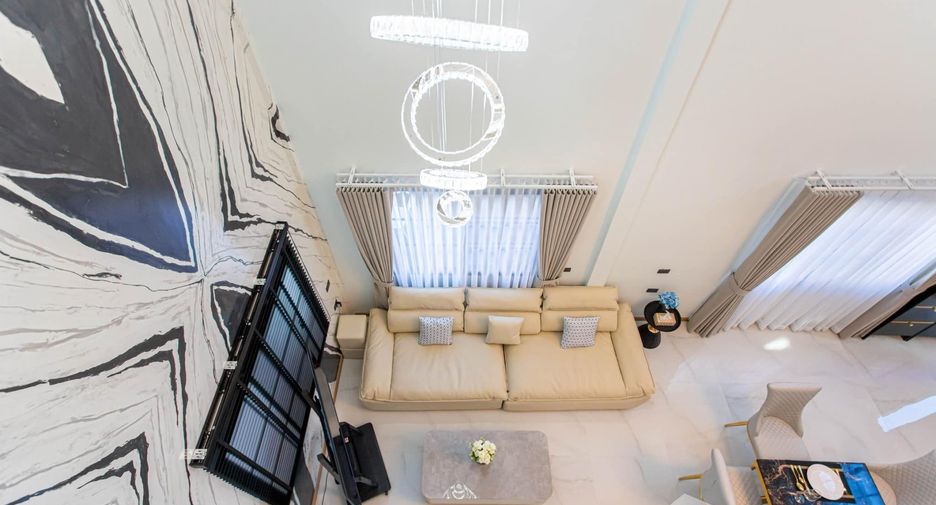 Casa en alquiler de 5 habitaciones en Chatuchak, Bangkok