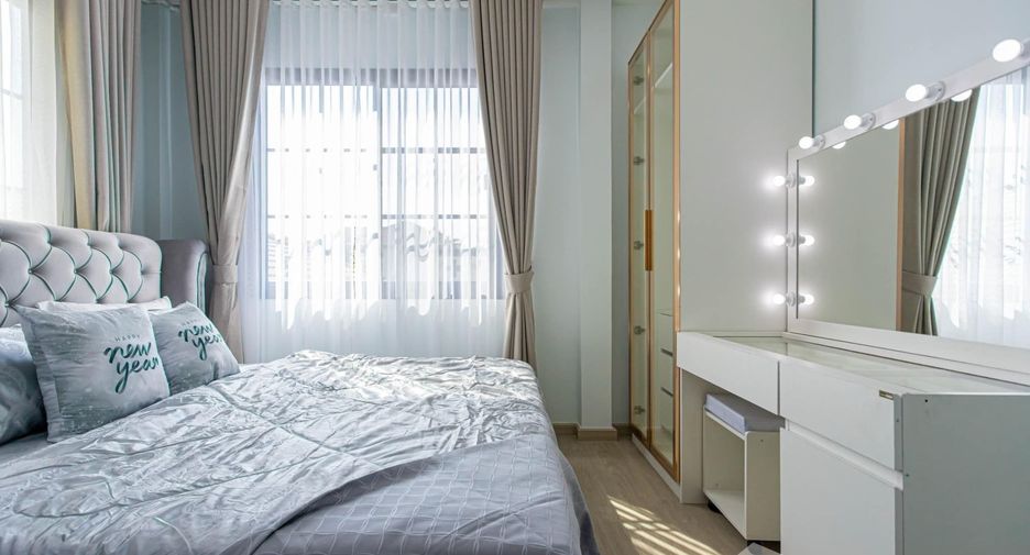 Casa en alquiler de 5 habitaciones en Chatuchak, Bangkok