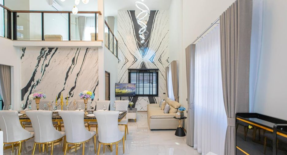 Casa en alquiler de 5 habitaciones en Chatuchak, Bangkok