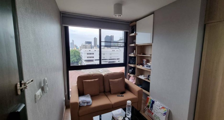 For rent 1 bed condo in Phra Khanong, Bangkok