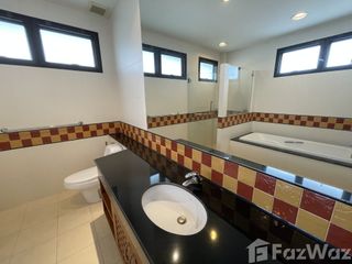 For rent 4 bedrooms villa in Yan Nawa, Bangkok