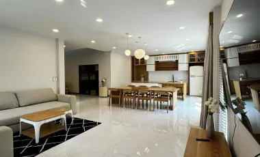 Haus zur Miete mit 5 Zimmer in Bang Phli, Samut Prakan