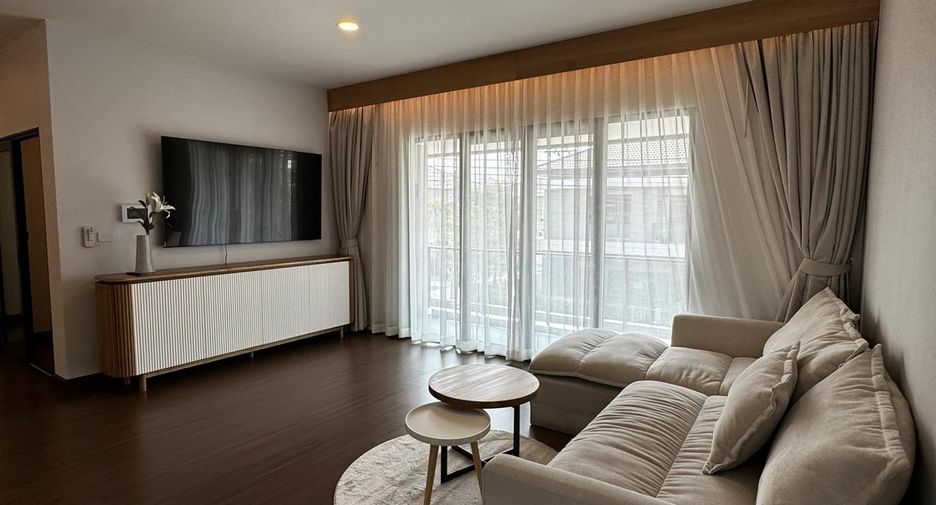 Casa en alquiler de 5 habitaciones en Bang Phli, Samut Prakan