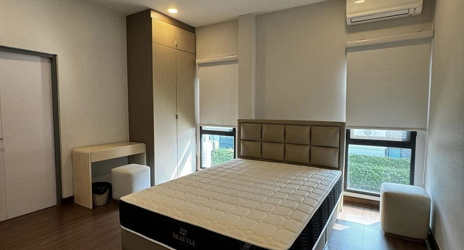 Casa en alquiler de 5 habitaciones en Bang Phli, Samut Prakan