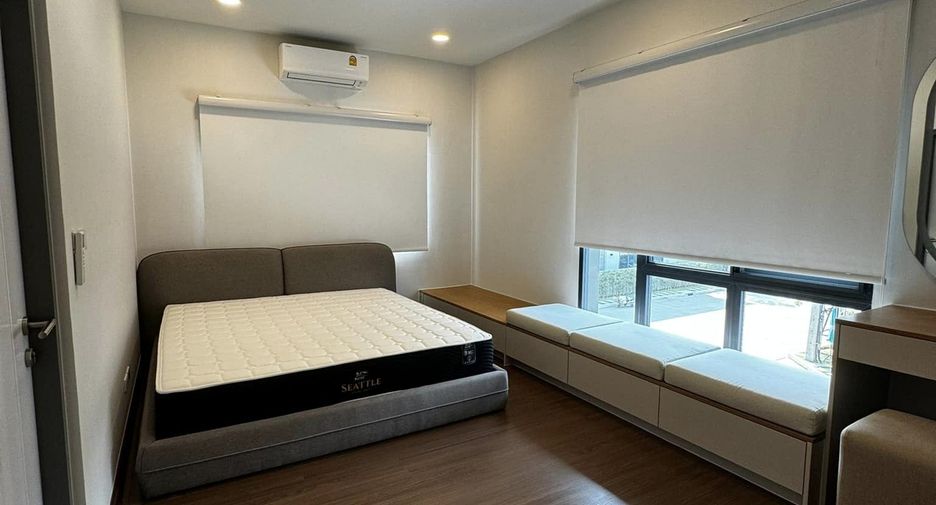 Casa en alquiler de 5 habitaciones en Bang Phli, Samut Prakan