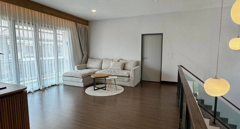 Casa en alquiler de 5 habitaciones en Bang Phli, Samut Prakan