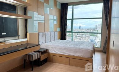 Condo en alquiler de 2 habitaciones en Bang Kho Laem, Bangkok