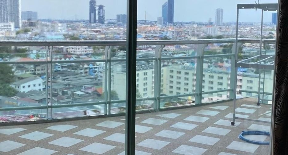 Condo en alquiler de 2 habitaciones en Bang Kho Laem, Bangkok