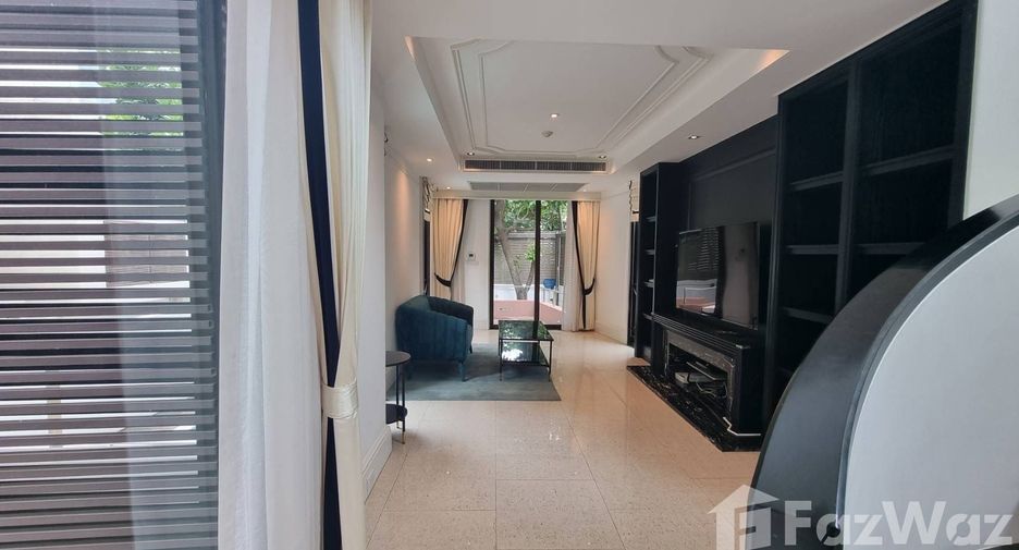 Condo en alquiler de 3 habitaciones en Yan Nawa, Bangkok