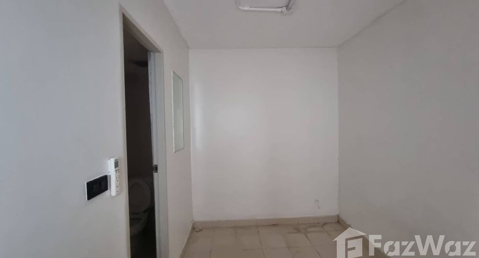 For rent 3 bedrooms condo in Yan Nawa, Bangkok