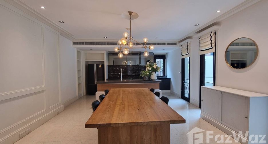 Condo en alquiler de 3 habitaciones en Yan Nawa, Bangkok