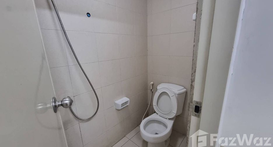 Condo en alquiler de 3 habitaciones en Yan Nawa, Bangkok