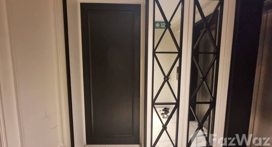Condo en alquiler de 3 habitaciones en Yan Nawa, Bangkok