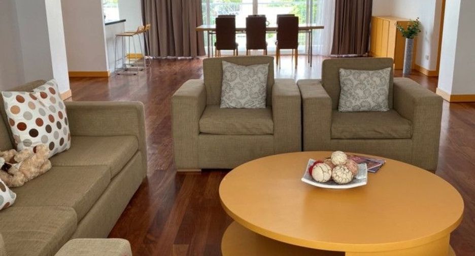For rent 4 bedrooms condo in Watthana, Bangkok