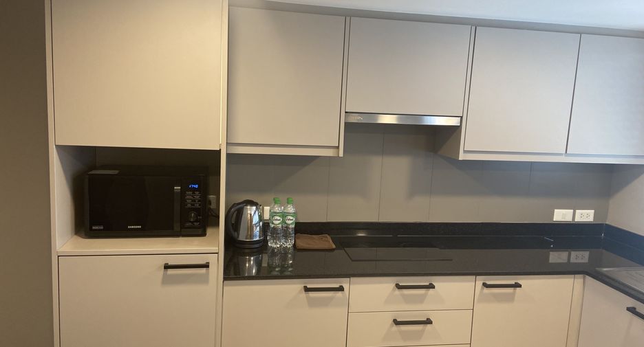 For rent 2 bedrooms condo in Watthana, Bangkok