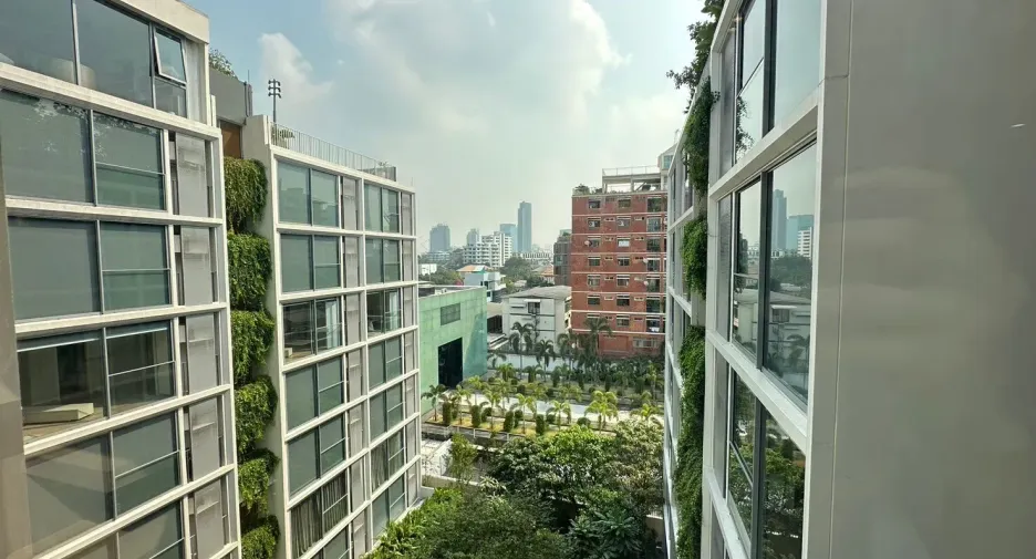 For rent 1 bed condo in Watthana, Bangkok
