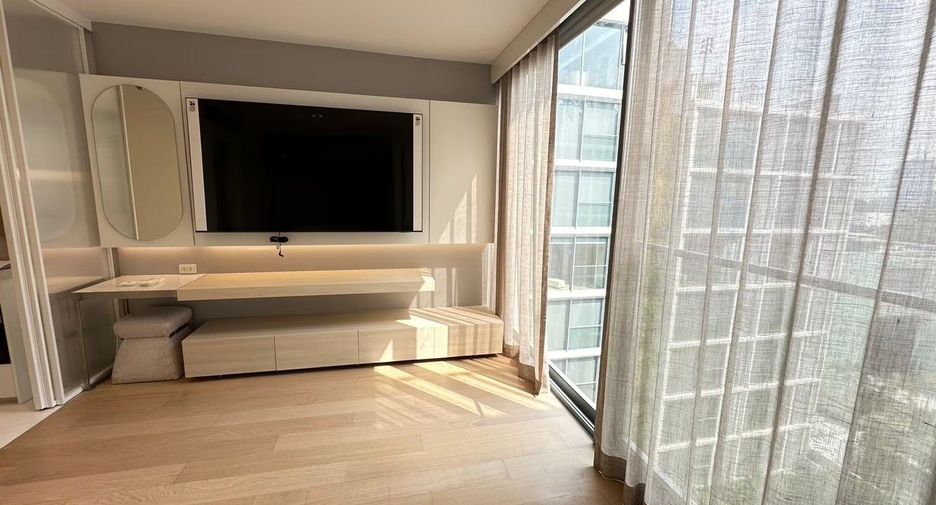 For rent 1 bed condo in Watthana, Bangkok