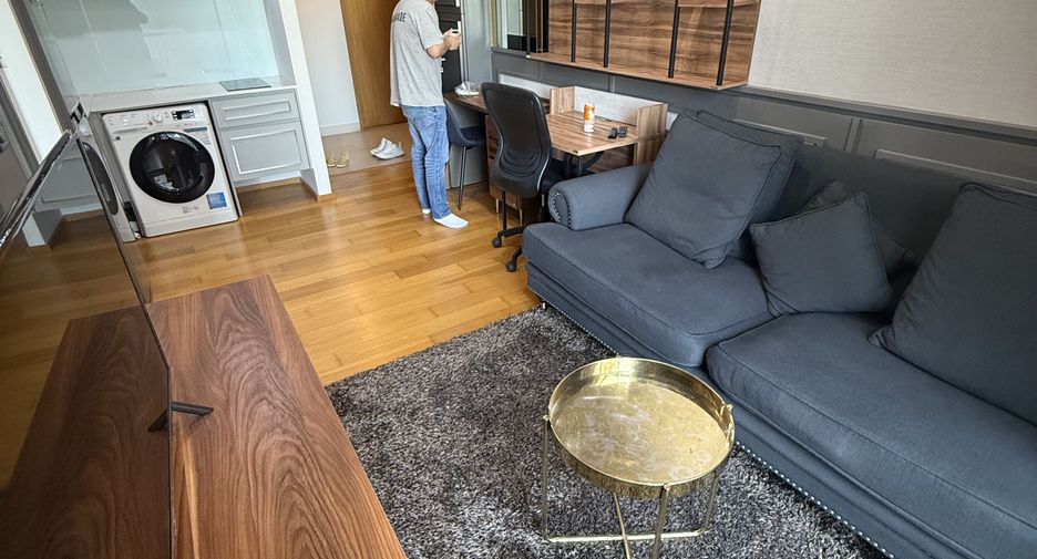 For rent 1 bed condo in Sathon, Bangkok