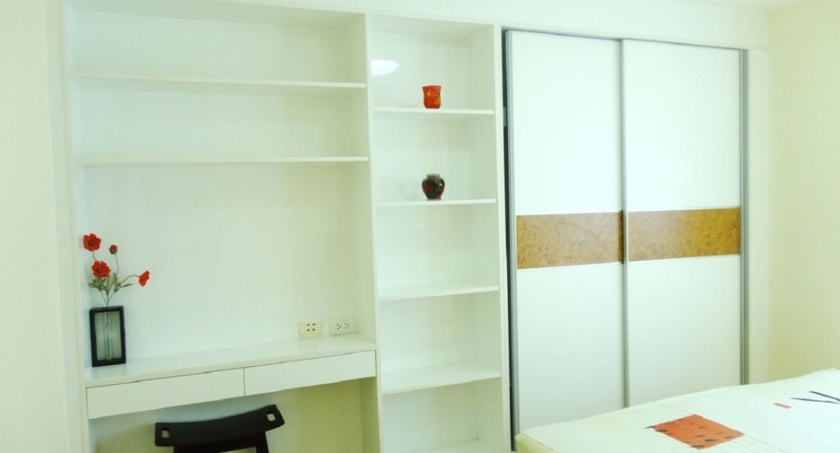 For rent 2 bedrooms apartment in Khlong Toei, Bangkok