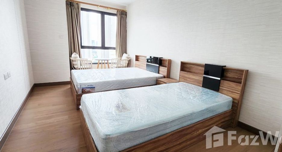 For rent 2 bedrooms condo in Khlong San, Bangkok