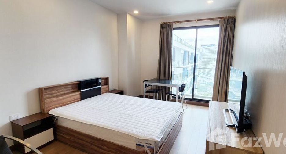 For rent 2 bedrooms condo in Khlong San, Bangkok