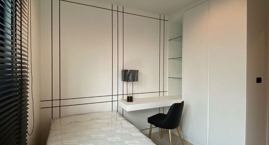For rent 2 bedrooms condo in Pathum Wan, Bangkok