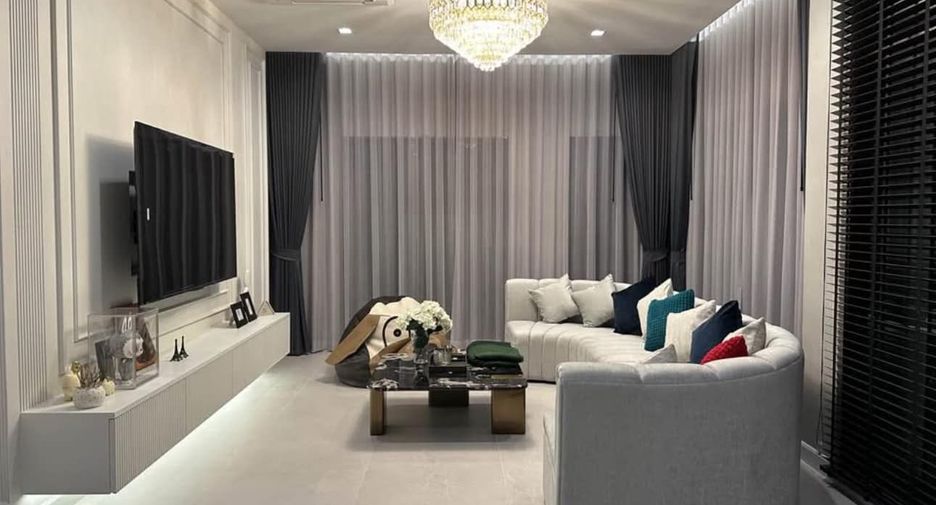 For rent 5 bedrooms house in Lat Krabang, Bangkok