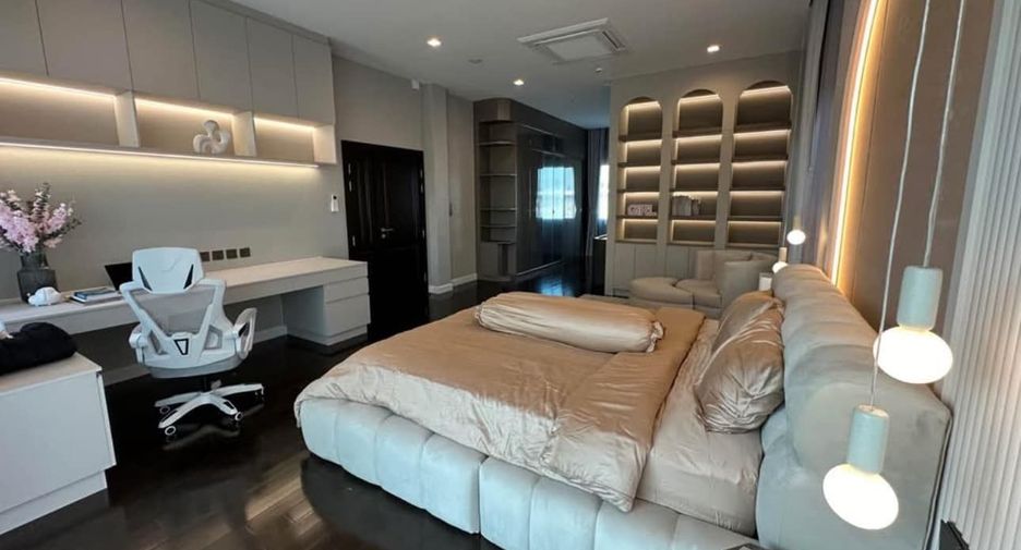For rent 5 bedrooms house in Lat Krabang, Bangkok