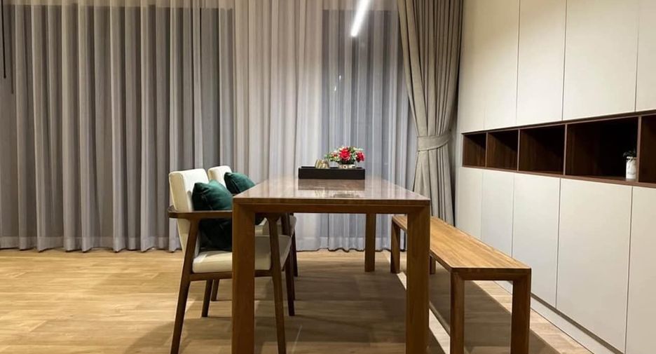 For rent 5 bedrooms house in Lat Krabang, Bangkok