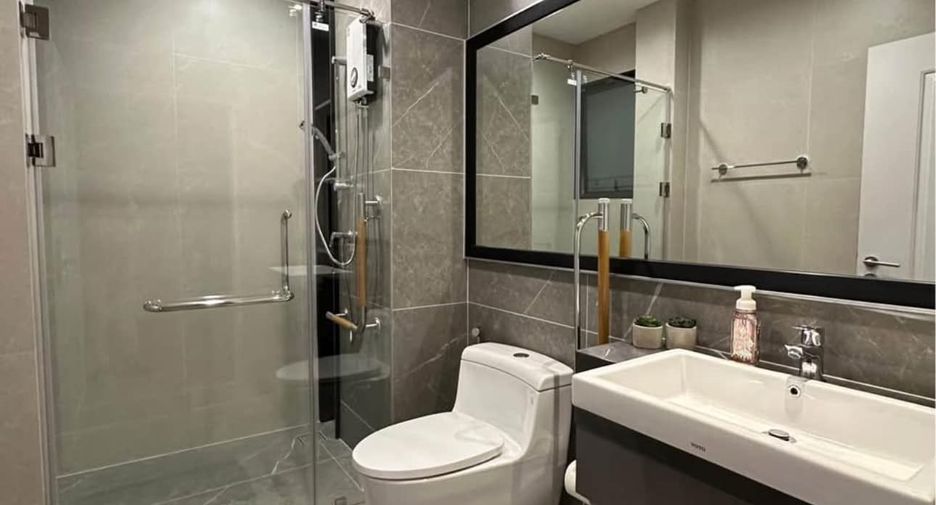 For rent 5 bedrooms house in Lat Krabang, Bangkok