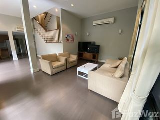 出租 3 卧室 独立屋 在 Khlong Toei, 曼谷