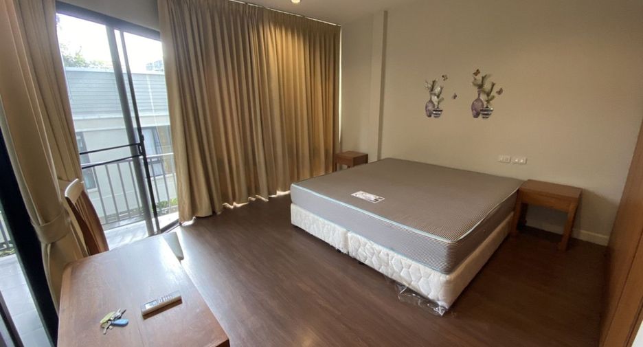 出租 3 卧室 独立屋 在 Khlong Toei, 曼谷