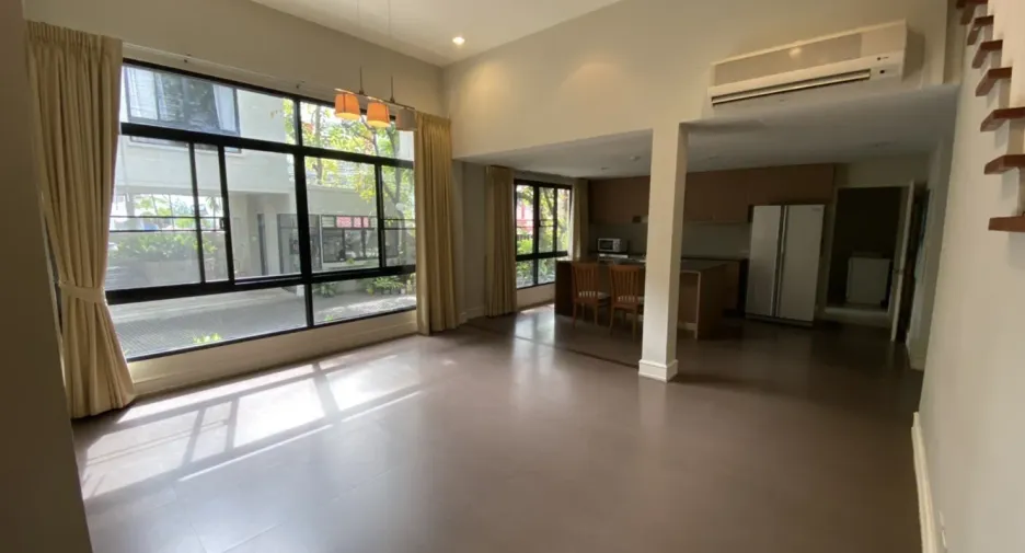 出租 3 卧室 独立屋 在 Khlong Toei, 曼谷
