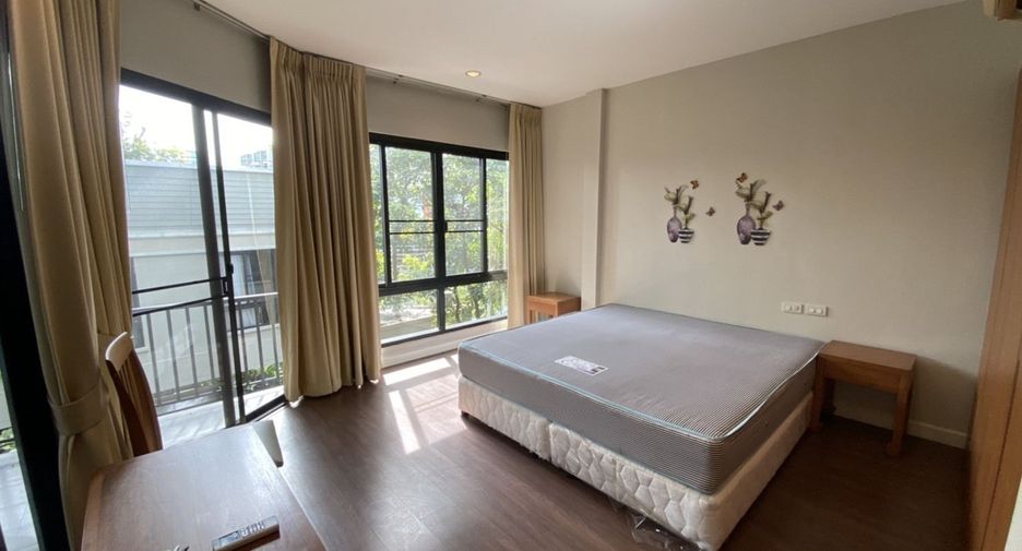 出租 3 卧室 独立屋 在 Khlong Toei, 曼谷