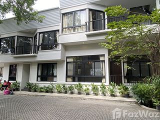 出租 3 卧室 独立屋 在 Khlong Toei, 曼谷