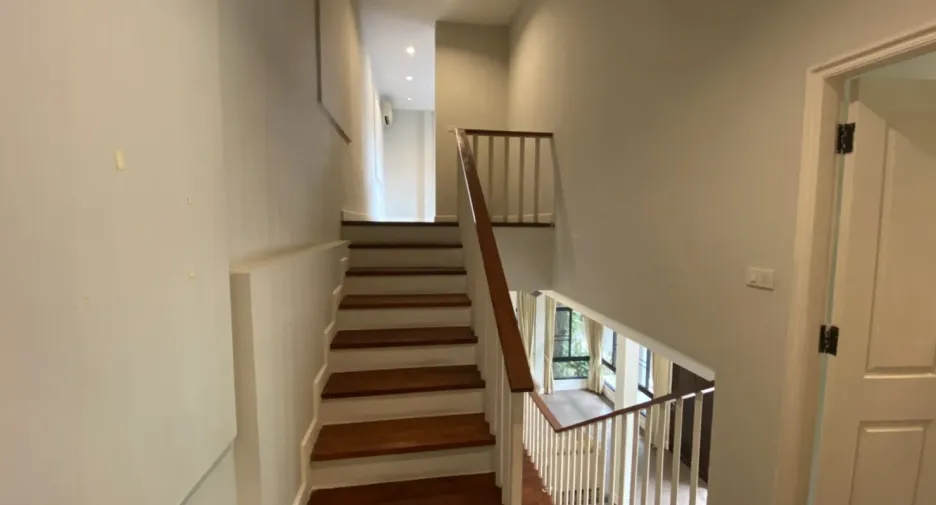 出租 3 卧室 独立屋 在 Khlong Toei, 曼谷