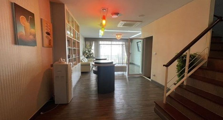 For rent retail Space in Prawet, Bangkok