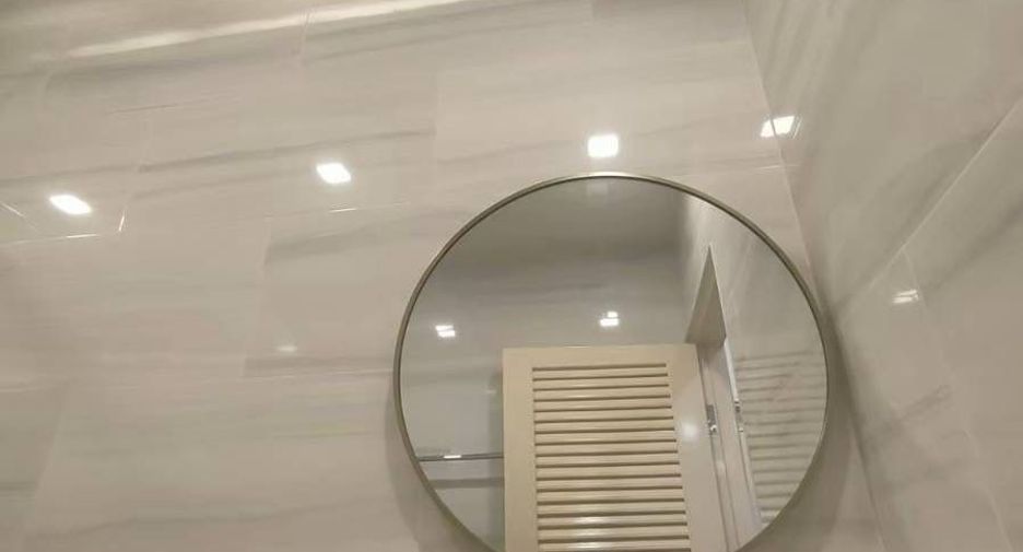 For rent 2 bedrooms condo in Pathum Wan, Bangkok