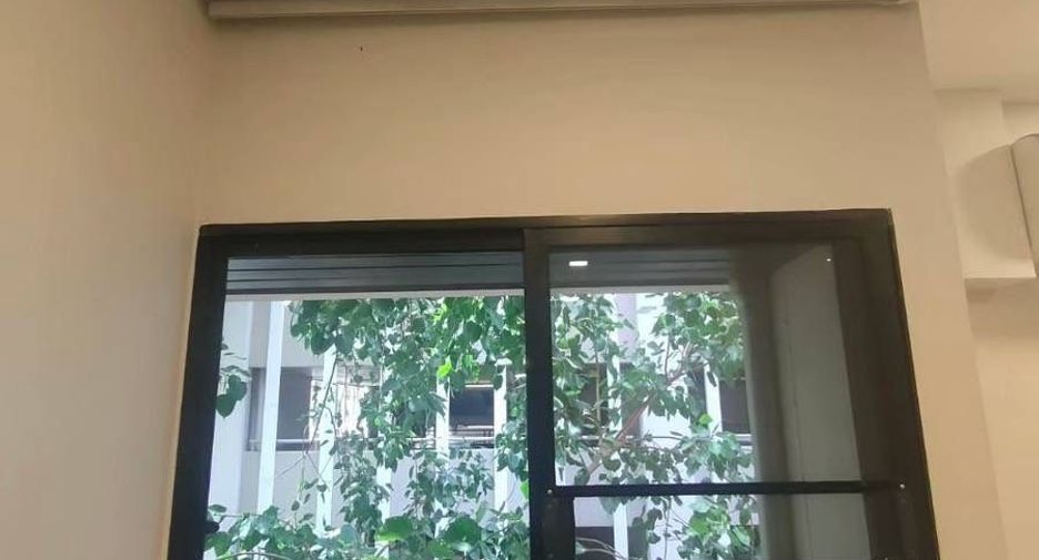 For rent 2 bedrooms condo in Pathum Wan, Bangkok