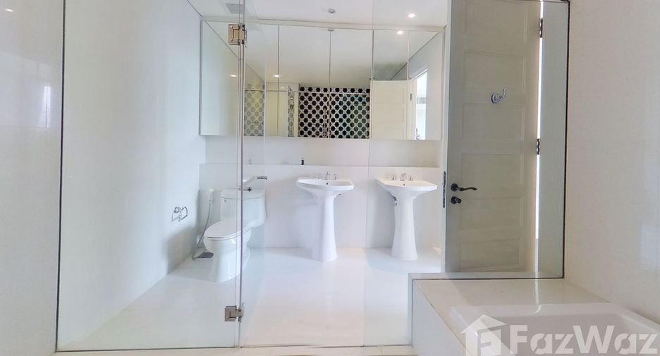 Wohnung zur Miete mit 3 Zimmer in Khlong Toei, Bangkok