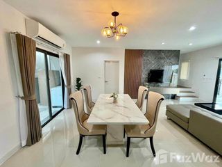 For rent 3 bedrooms townhouse in Bang Phli, Samut Prakan